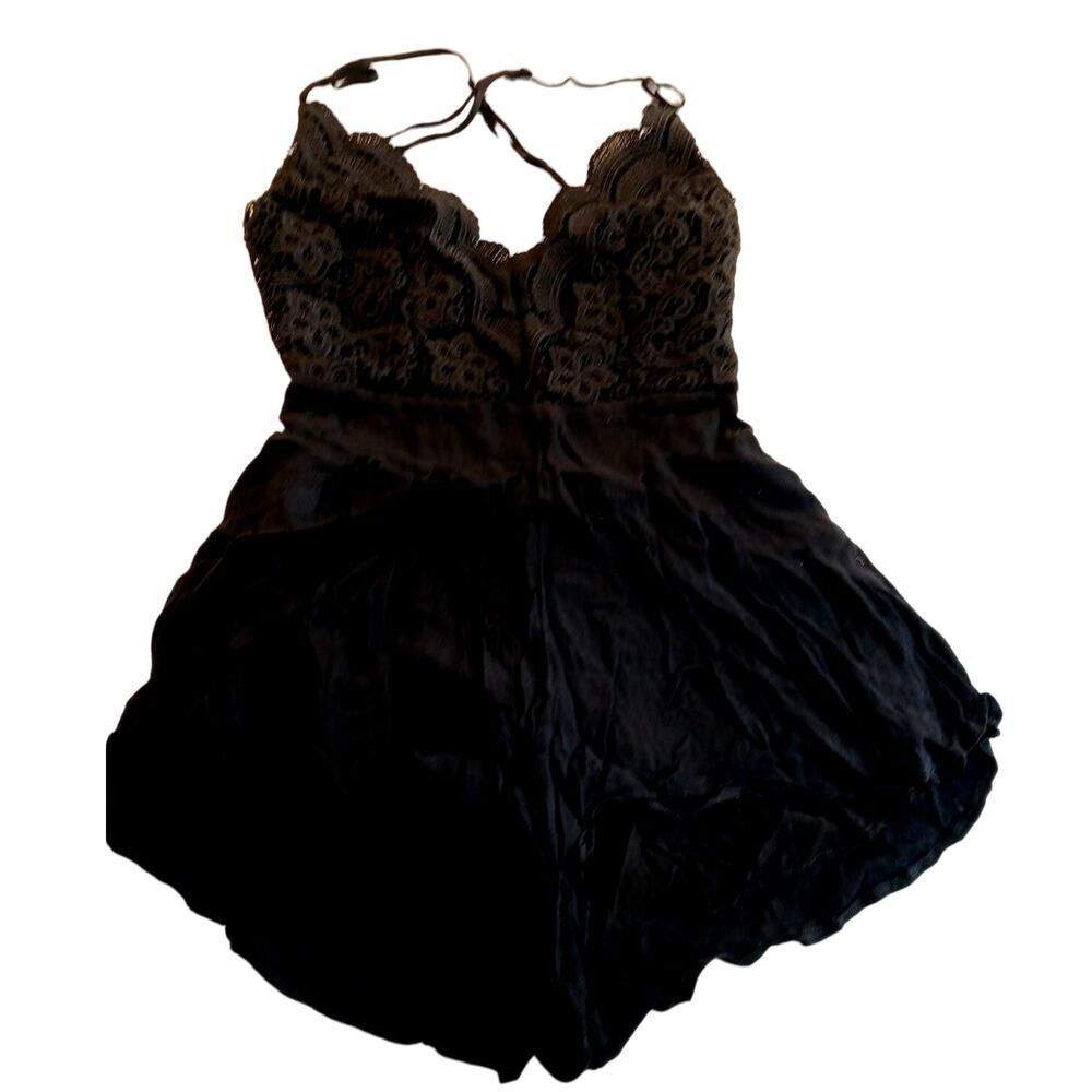 Lulu's Womens Black Crochet Sleeveless Romper - Size Medium